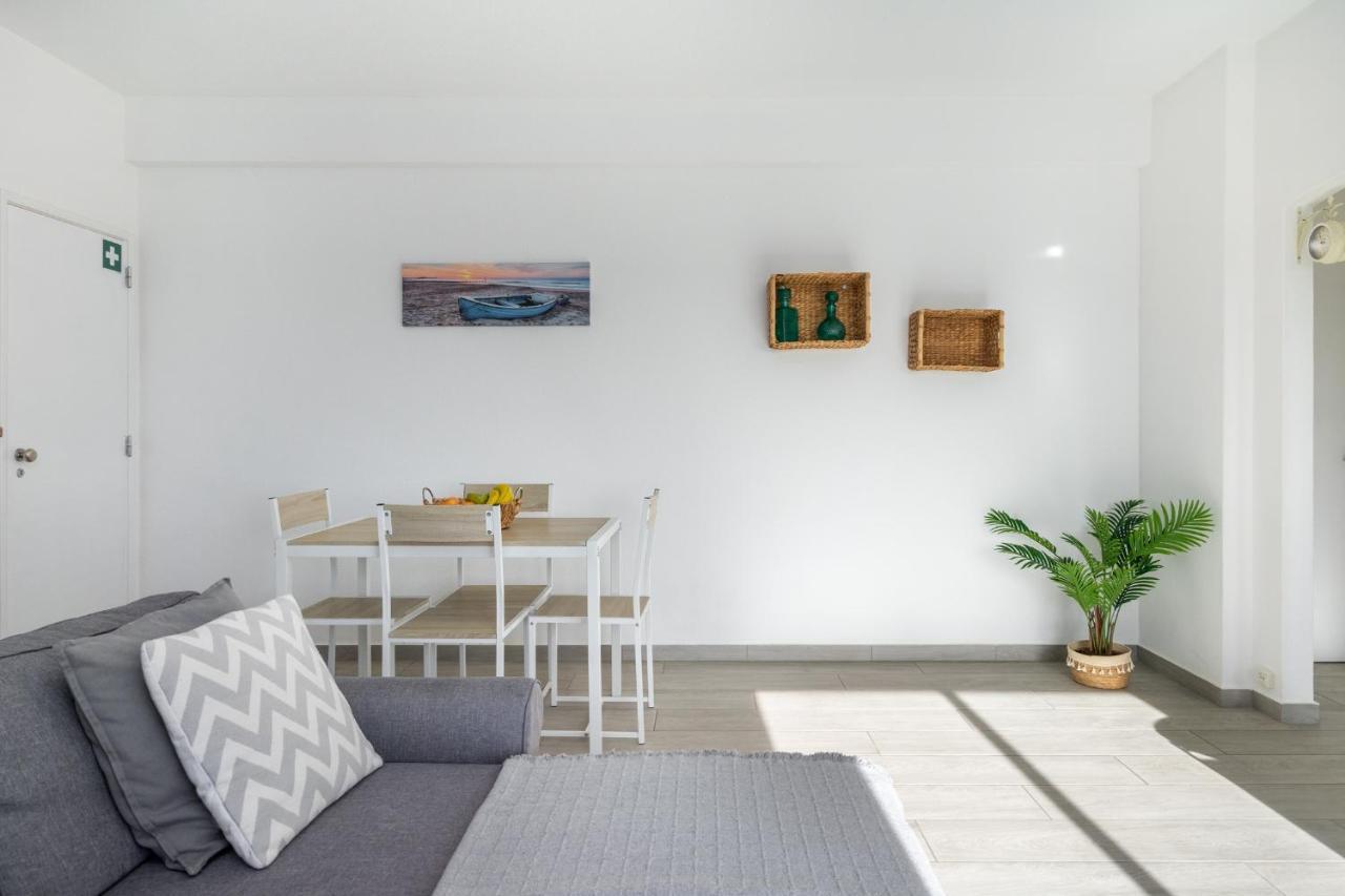 Apartamento Cor Do Mar: Seaside Retreat in Alvor Exterior photo